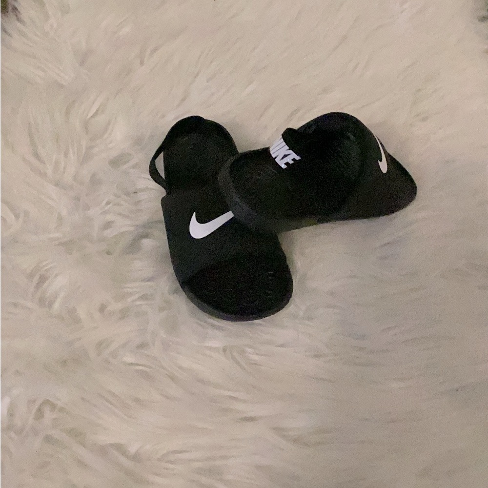 Nike Black Slide Sandals like new